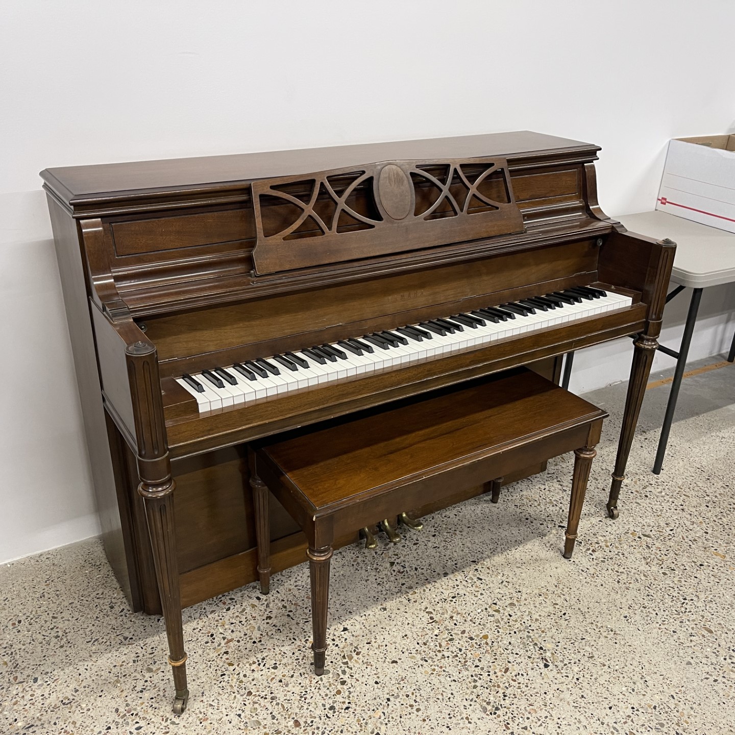 Yamaha M203 Sheraton American Walnut Console