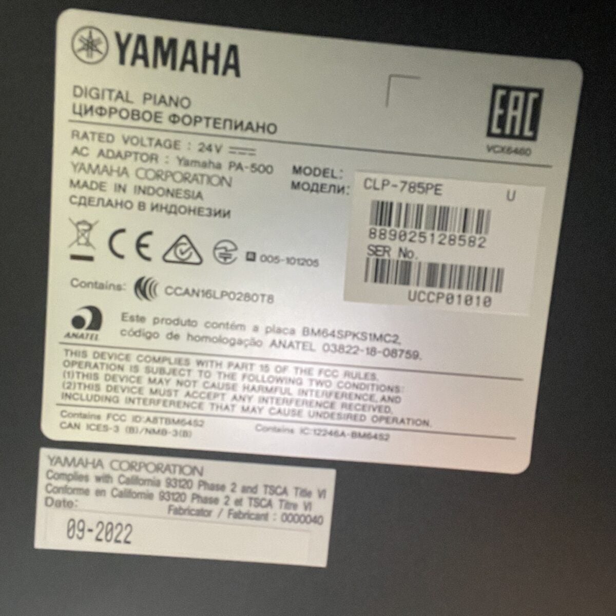 Yamaha CLP785 Clavinova Digital Piano