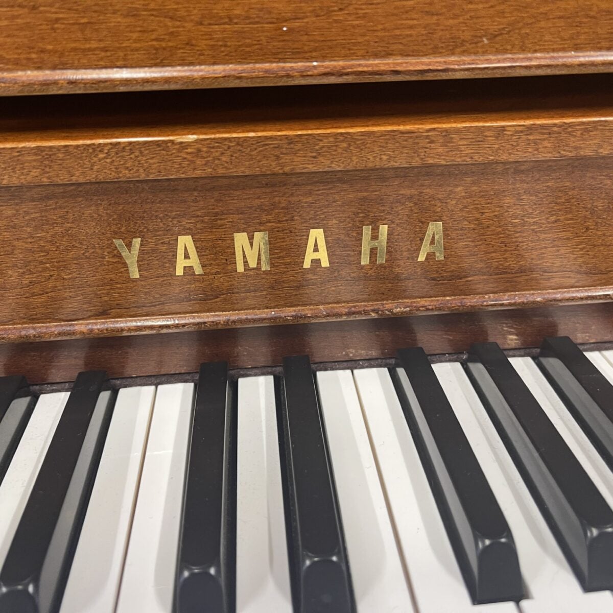 Yamaha M305 American-made French Cherry Console