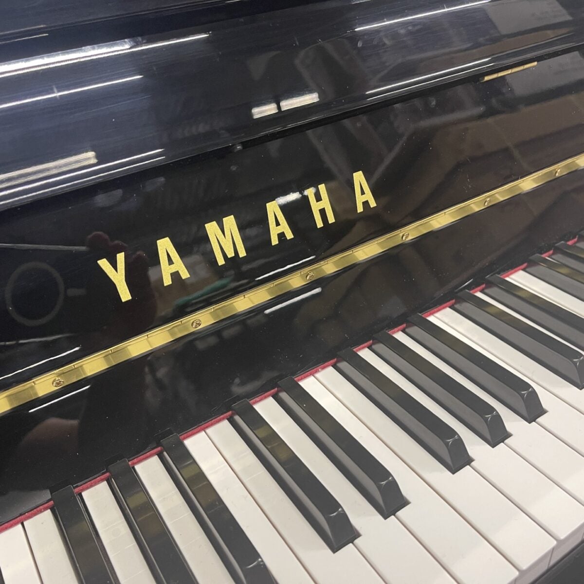 Yamaha b1 Modern Continental Console