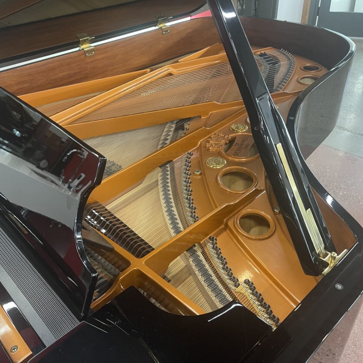 Schimmel CC208T Handcrafted German Artist Grand