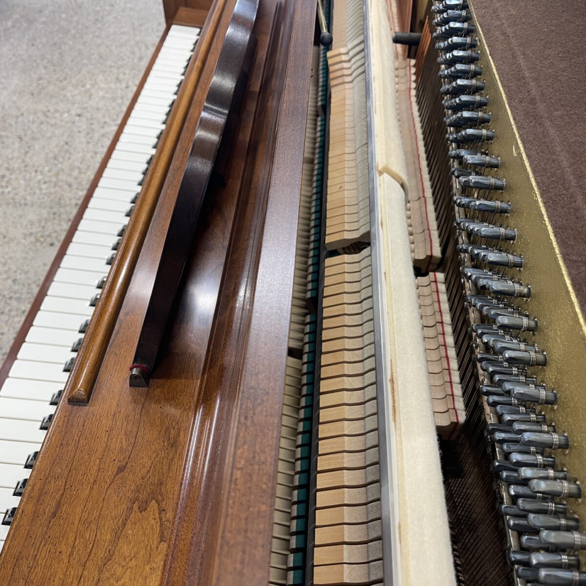 Yamaha M215 French Provincial American-made Console